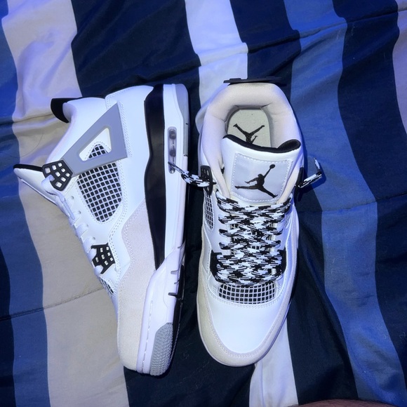 Jordan Sneakers White and Black